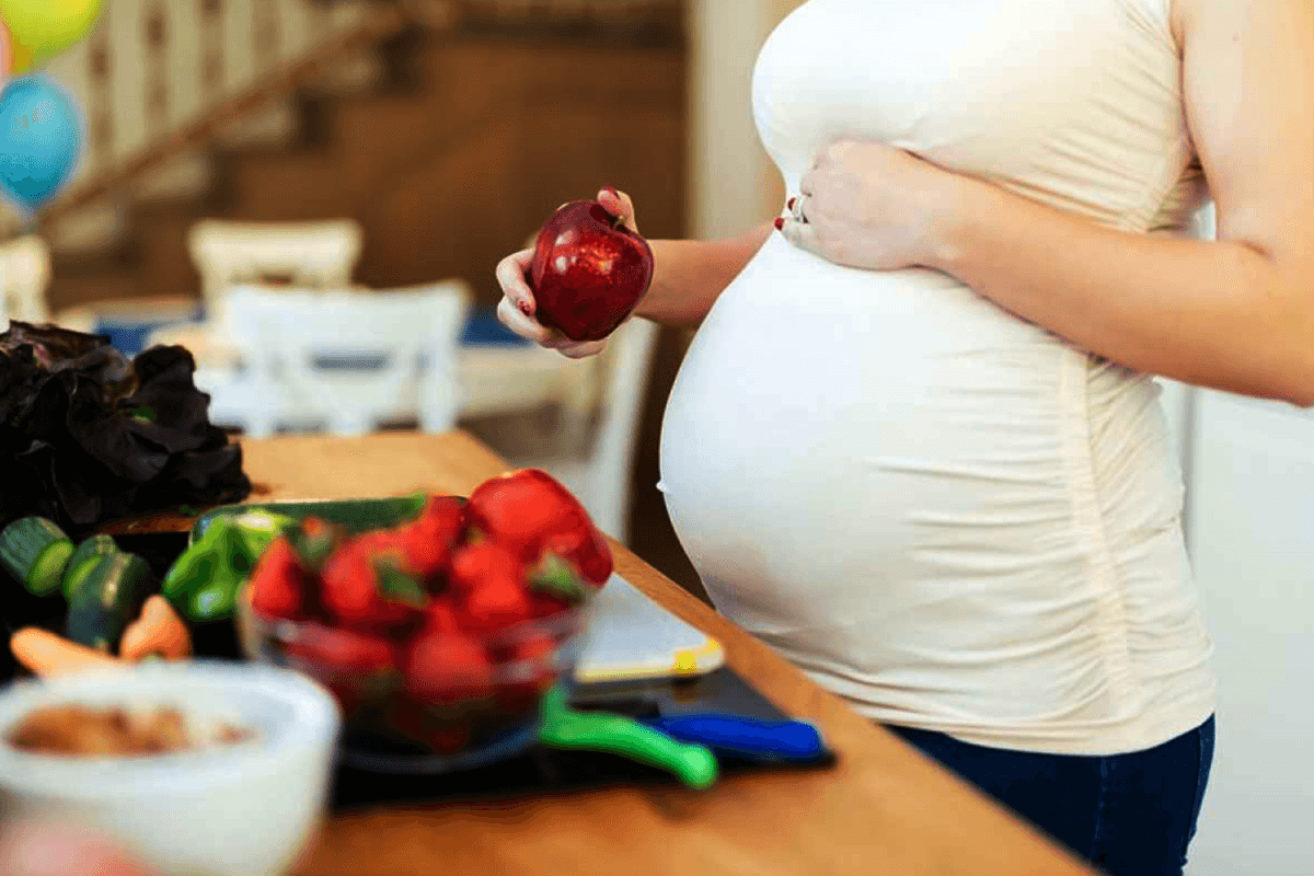 Stay-hearty-and-healthy-during-pregnancy-by-following-these-simple-tips-1200x800.png